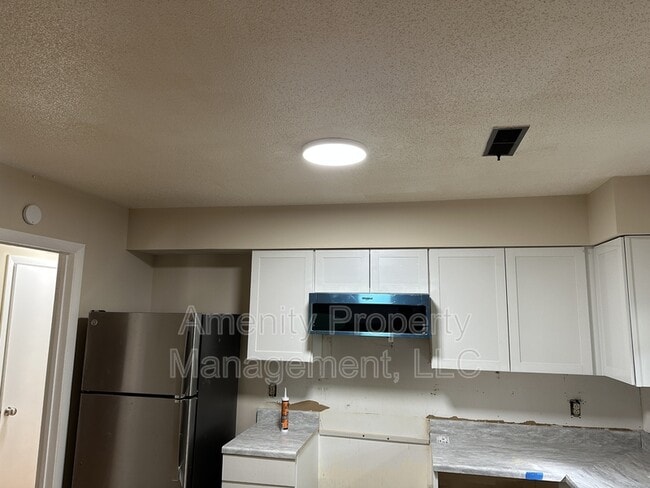 Building Photo - 704 Ninebark Ct