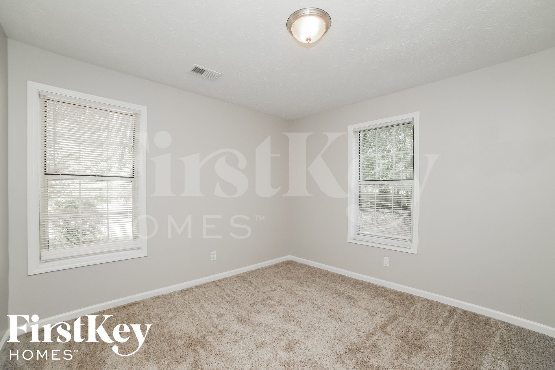 Building Photo - 3902 Viola Ct