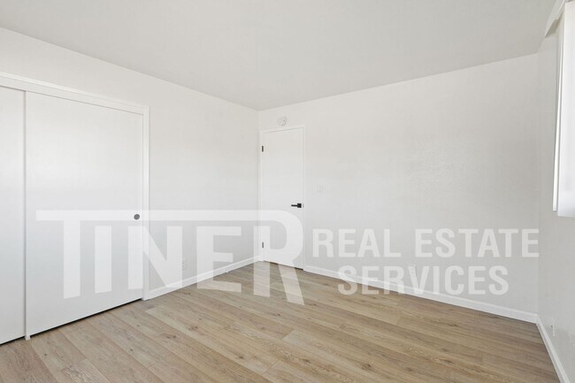 Building Photo - 1302 Silver Oak Wy