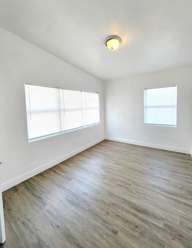 Building Photo - 1327 Eugene Black St