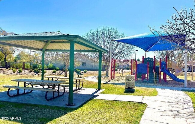 Building Photo - 90 W Beechnut Pl