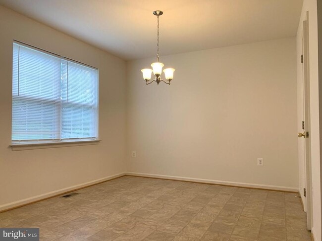 Building Photo - 107 Merrill Ct