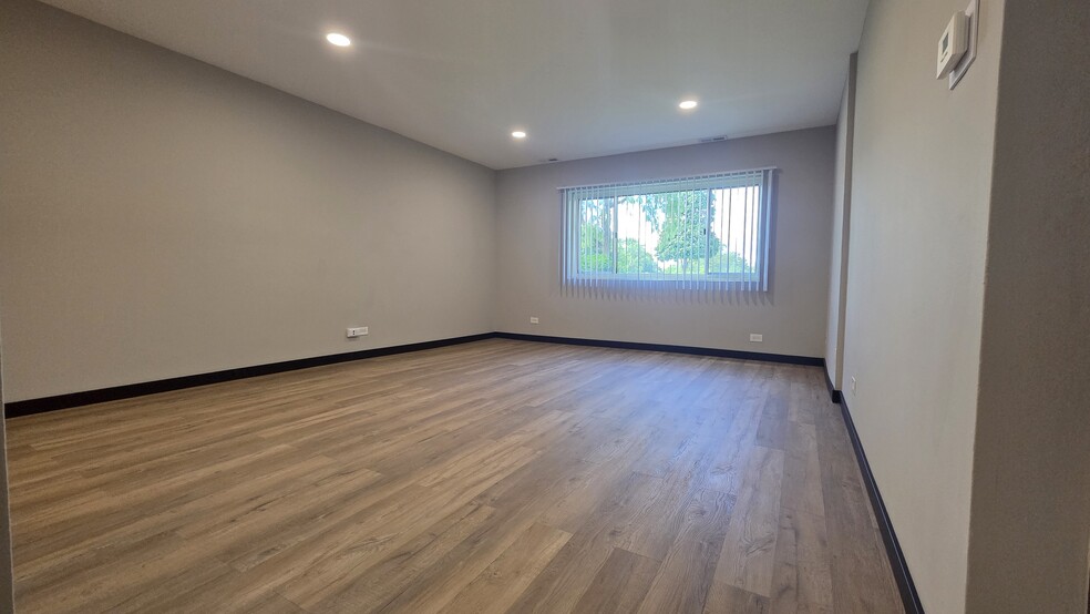 Building Photo - 660 Perrie Drive