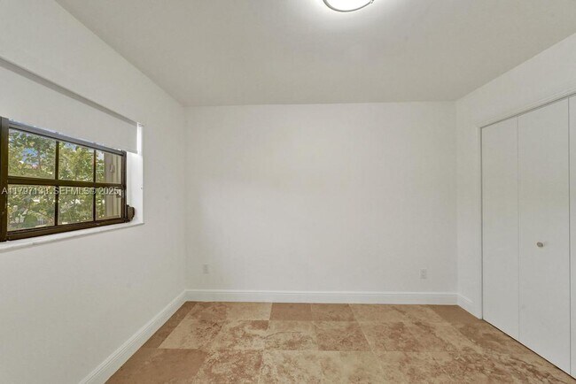 Building Photo - 1981 SW 139th Ct