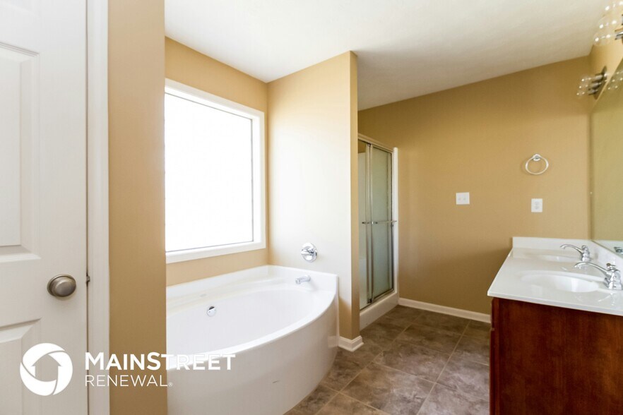 Building Photo - 1911 Belay Way