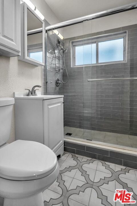 Building Photo - 130 Montreal St