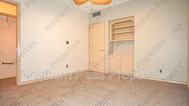 Building Photo - 612 Willow Glen Dr
