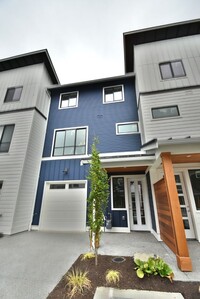 Building Photo - 3Bd/2.5Ba Monroe Townhouse