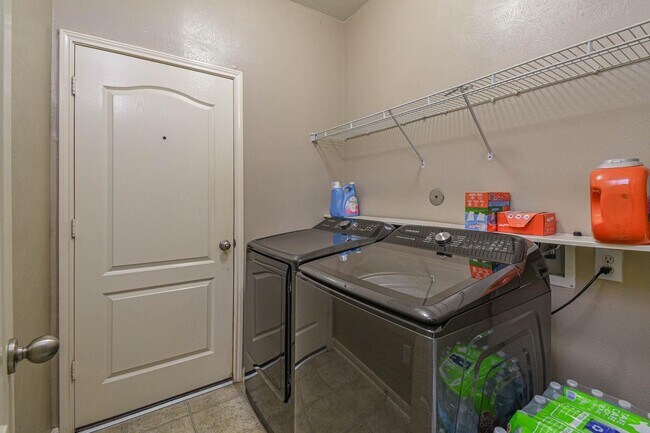 Building Photo - 21706 Owl Canyon Dr