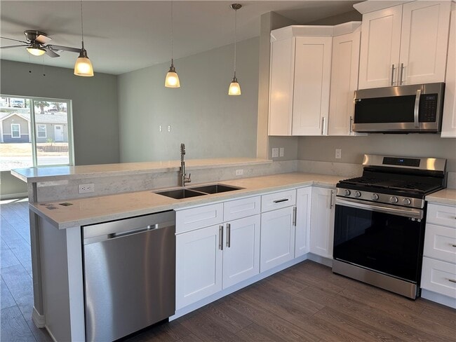 Building Photo - 1705 Talc Rd