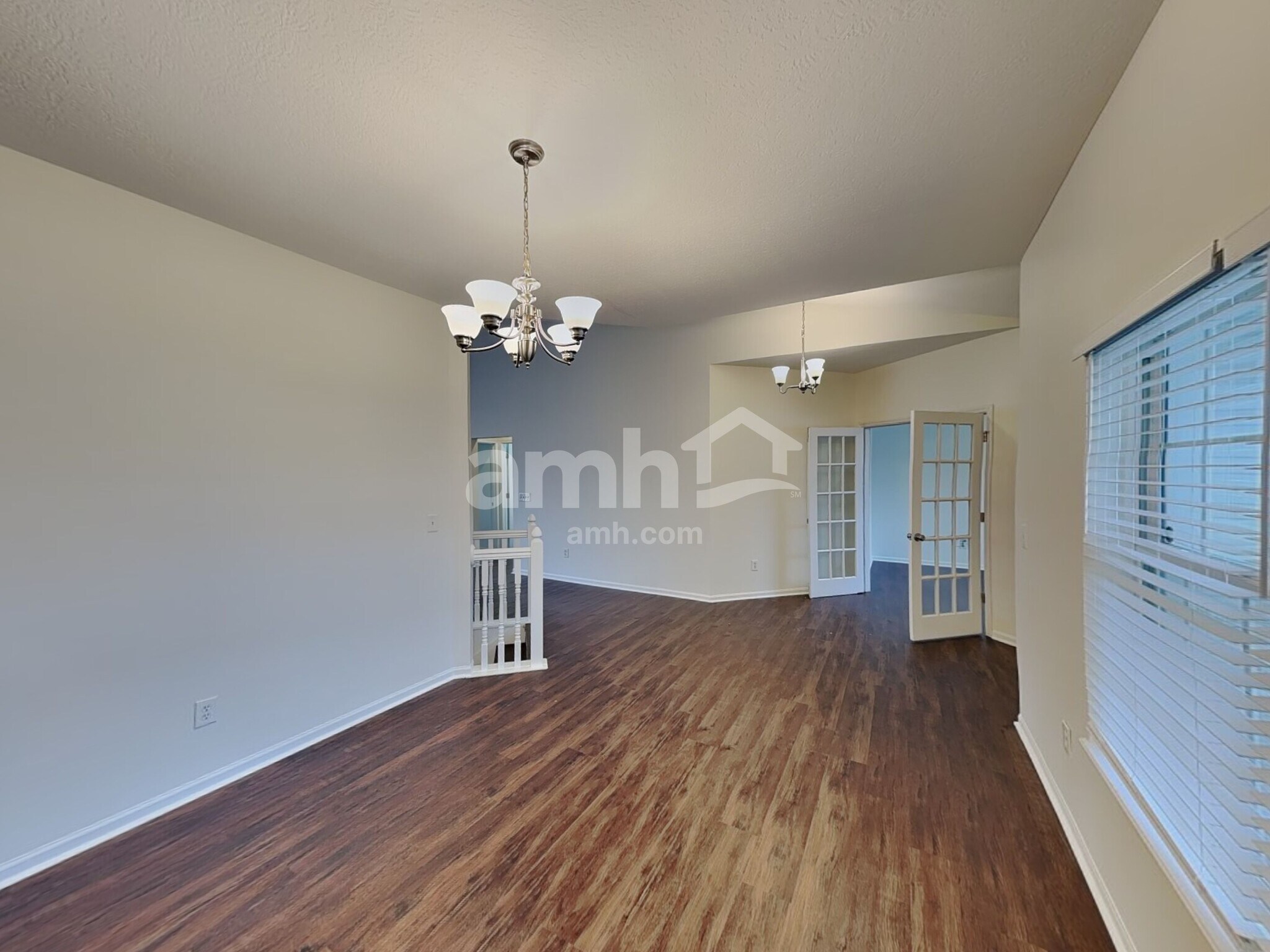 Building Photo - 210 Cherry Tree Ln