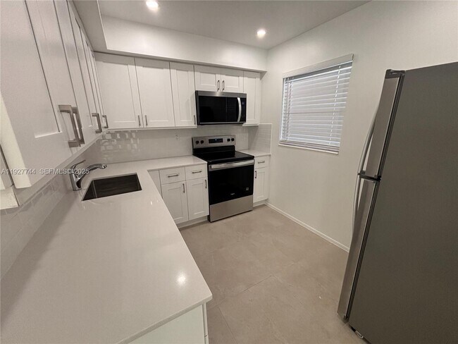 Building Photo - 7725 SW 86th St