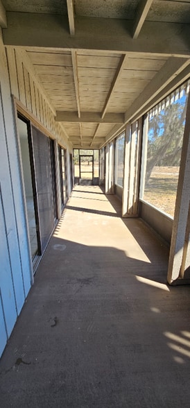 Building Photo - 181 Palm View Ct