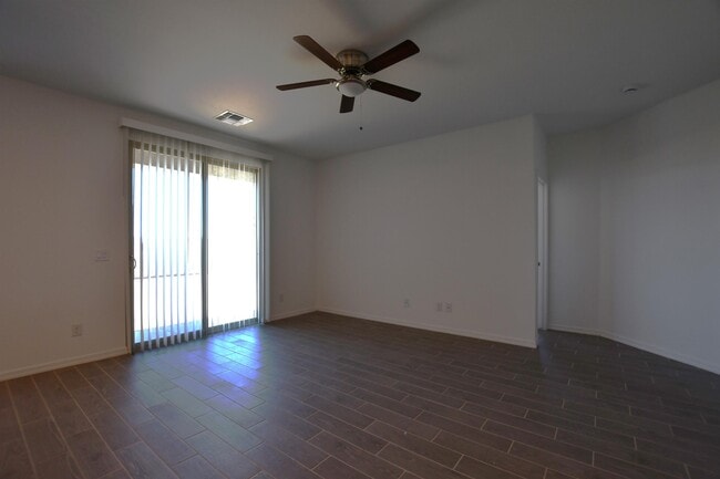 Building Photo - 37584 N Singletree Dr