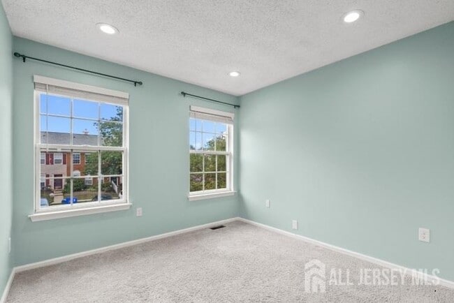 Building Photo - 5 Diaz Ct