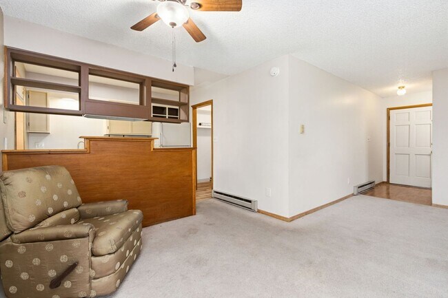 Building Photo - 514 Strachan Dr
