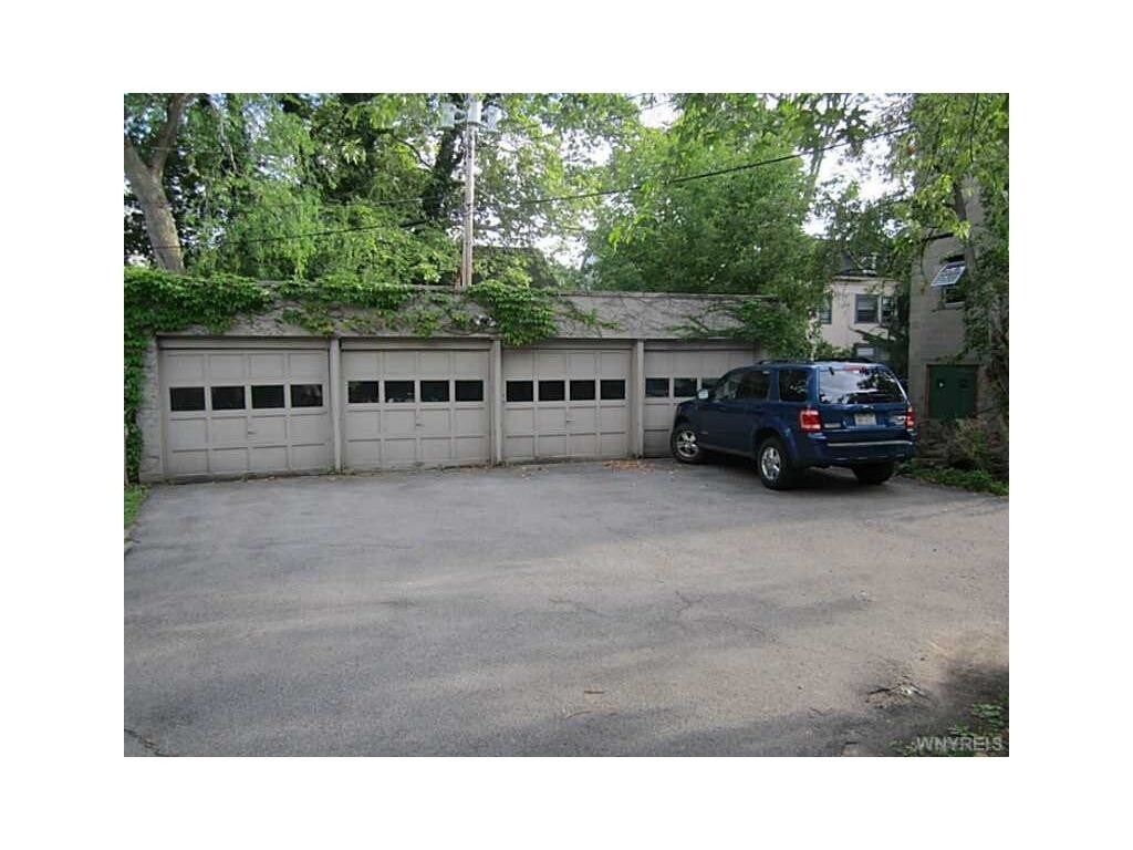 Building Photo - 256 Bryant St