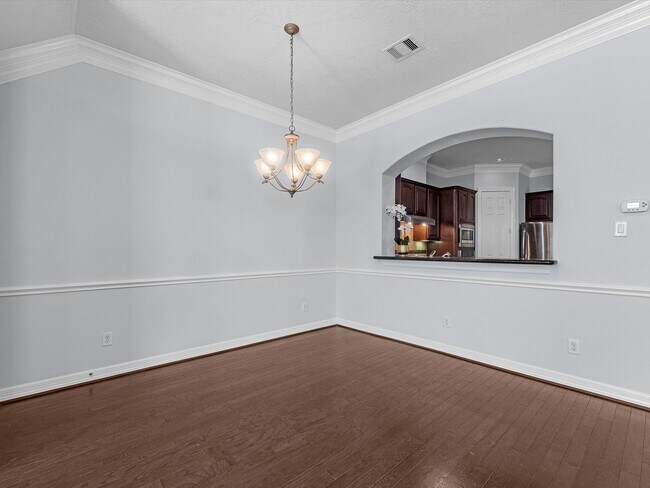 Building Photo - 11643 Royal Oaks View