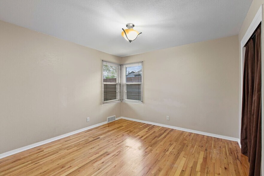 Building Photo - 1504 Westview Ave