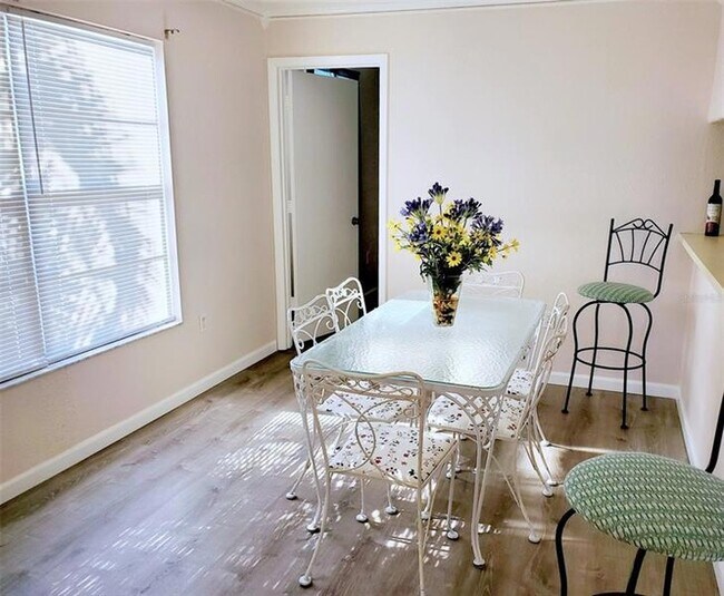 Building Photo - 3773 59th Ave W