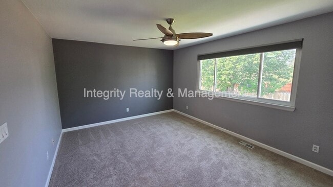 Building Photo - 5056 Weeping Willow Cir
