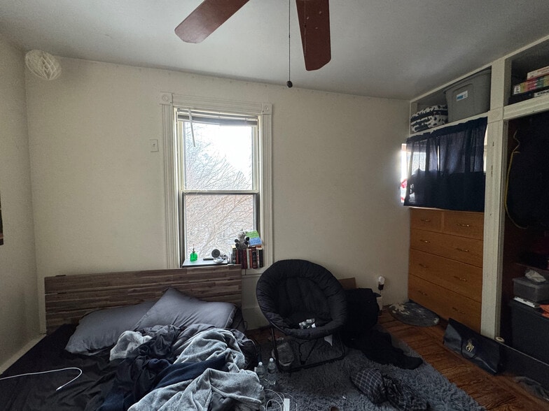 Building Photo - 53 Lawn St