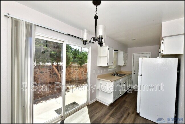 Building Photo - 1916 Lee Elder Dr