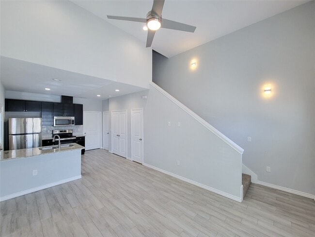 Building Photo - 16684 E Ivanhoe St