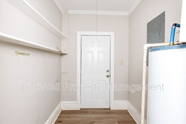 Building Photo - 4633 Court S