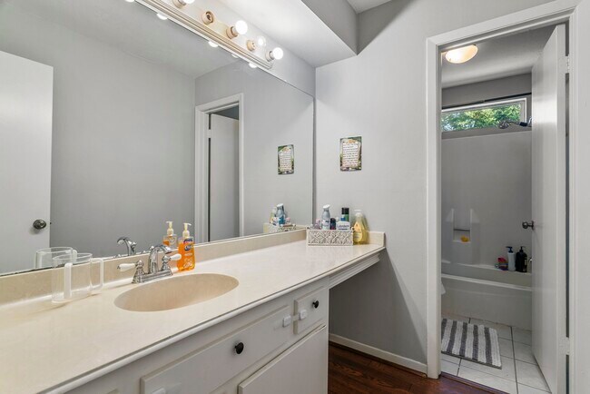 Building Photo - 7534 Quail Meadow Dr