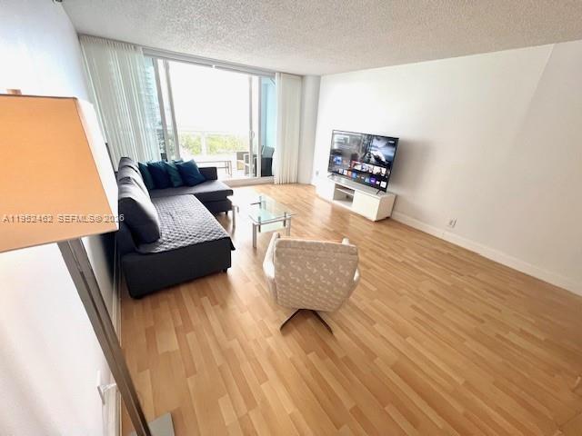 Building Photo - 1717 N Bayshore Dr