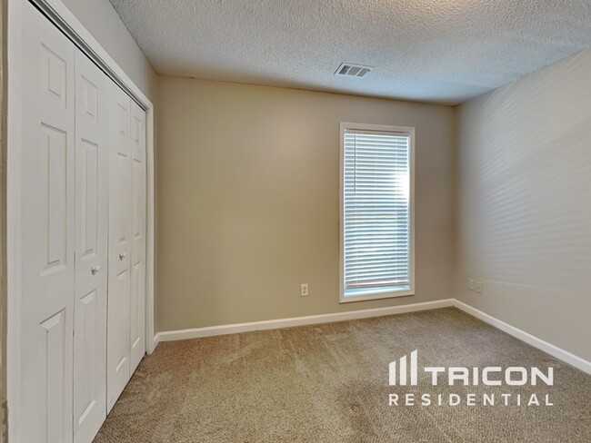 Building Photo - 4108 Lake Summit Ct