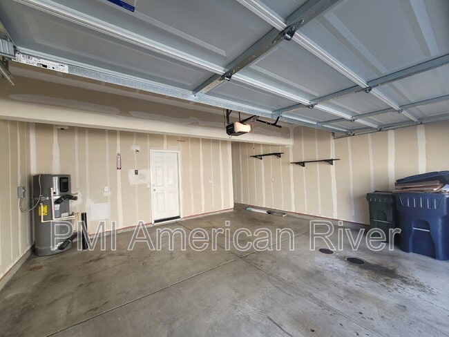 Building Photo - 3007 Mesmerizing Walk