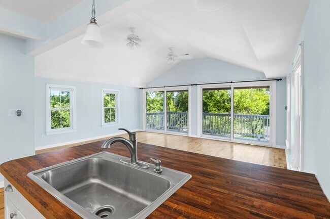 Building Photo - 4 Bedroom 4 Bathroom at Isle Of Wight County