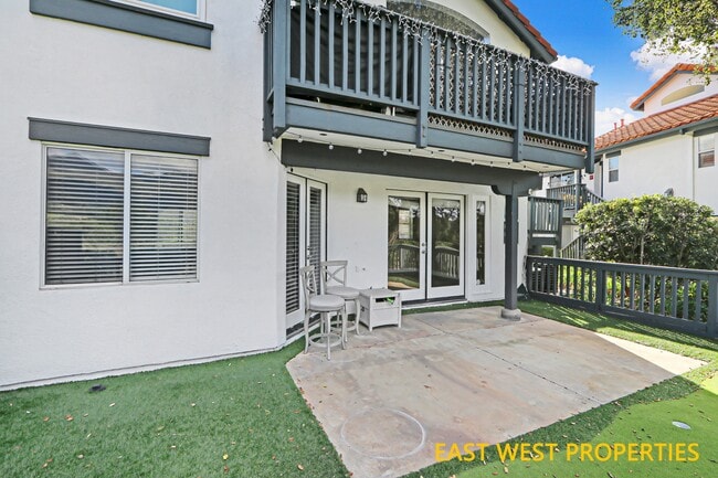 Building Photo - 21 Lobelia