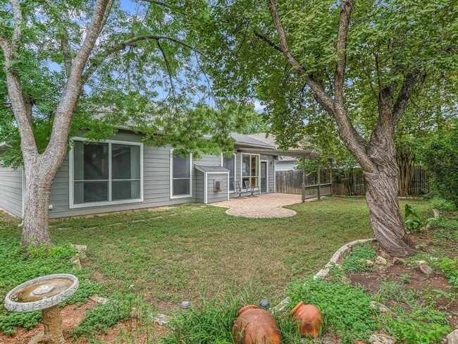 Building Photo - 8617 Little Laura Dr