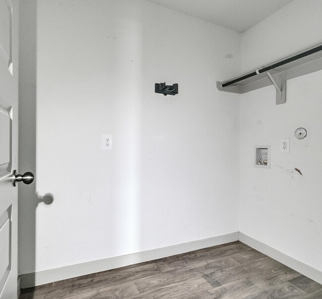 Building Photo - 14510 Rain Tree Dr
