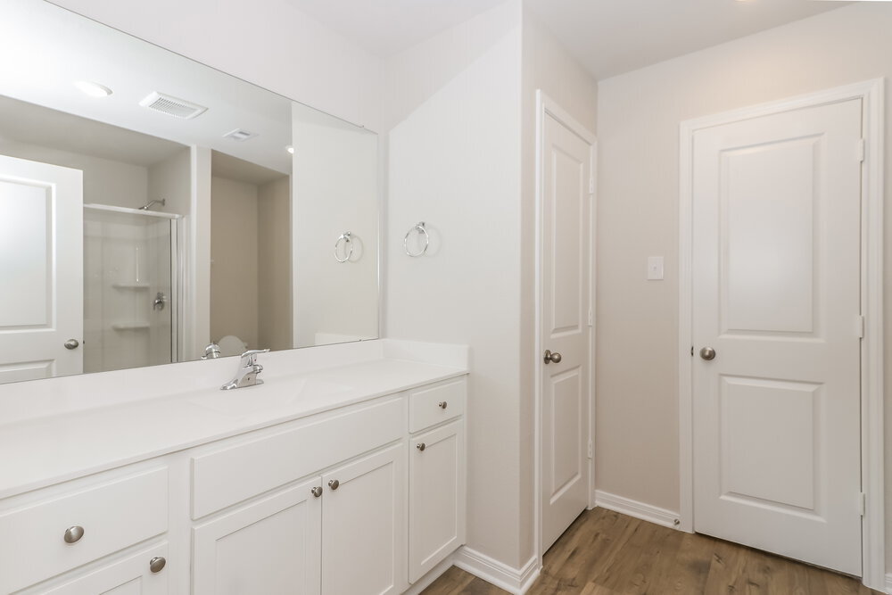 Building Photo - 425 Sunny Highlands Dr