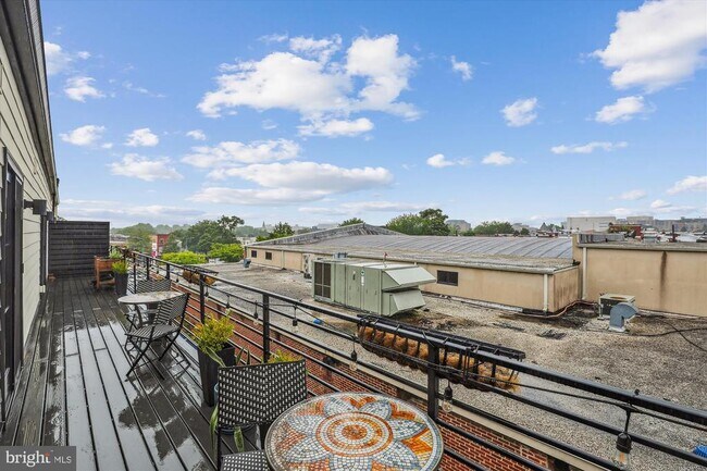Building Photo - 1844 3rd St NW