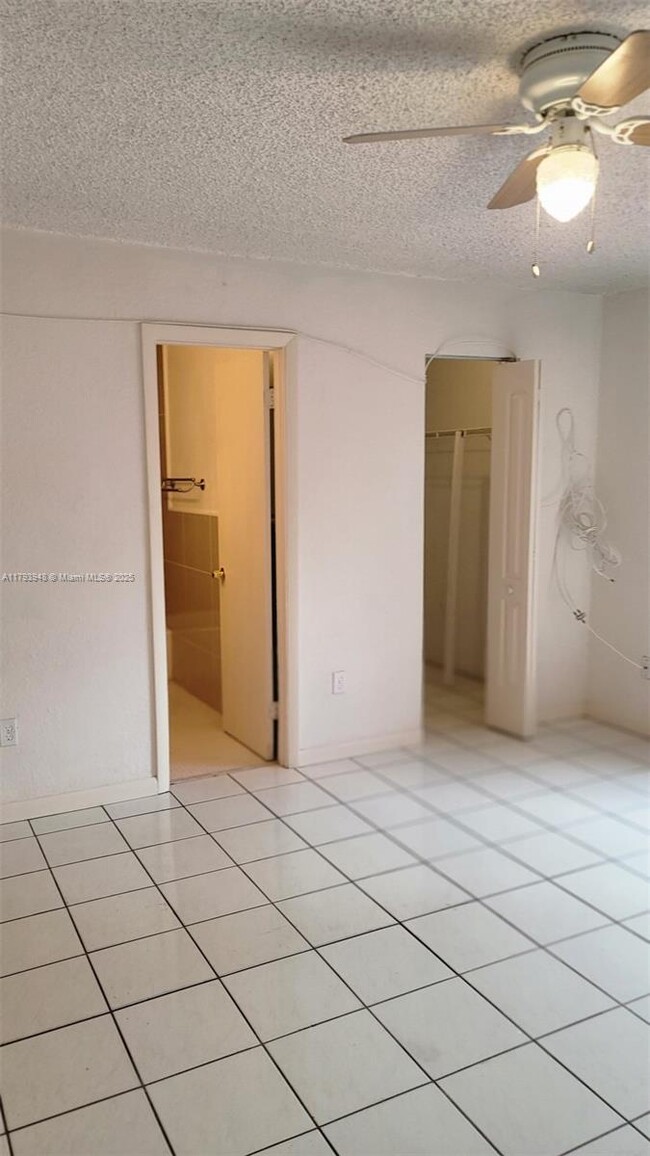 Building Photo - 28155 SW 142nd Ct