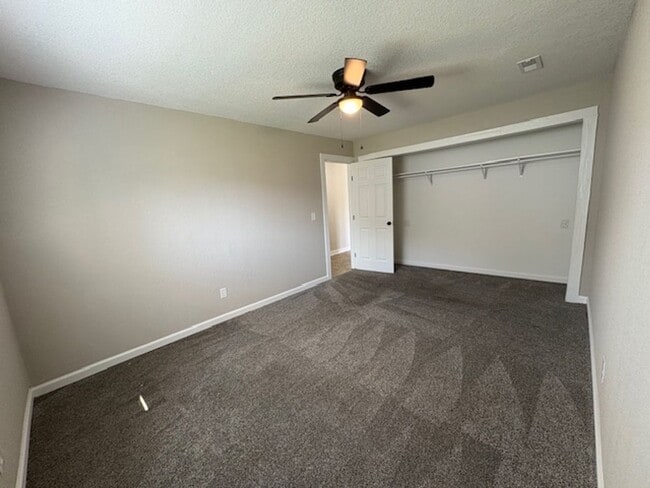 Building Photo - Beautifully Updated 2-Bedroom Duplex with ...