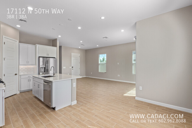 Building Photo - 17112 N 50th Way