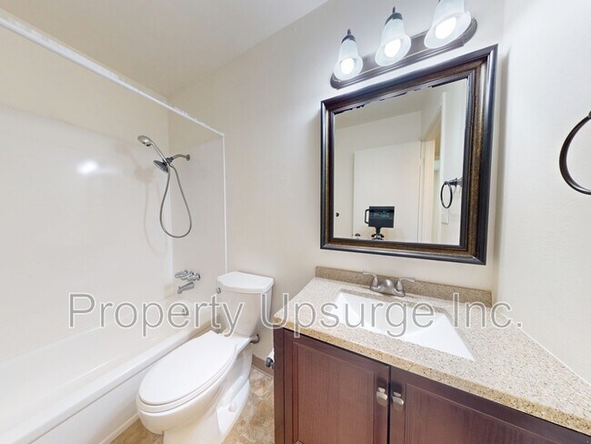 Building Photo - 1356 Hobart Dr