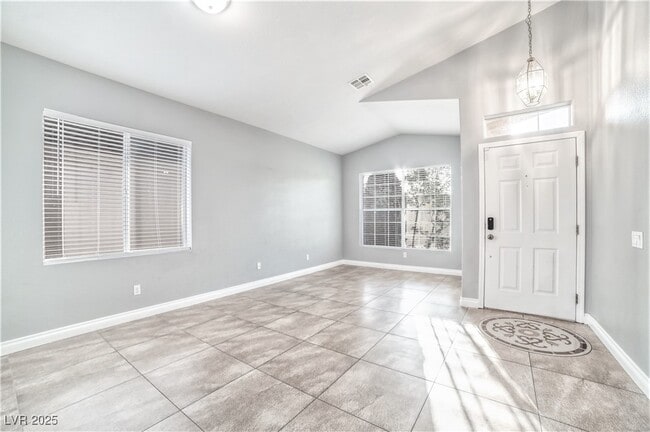 Building Photo - 1989 Songbird Ct