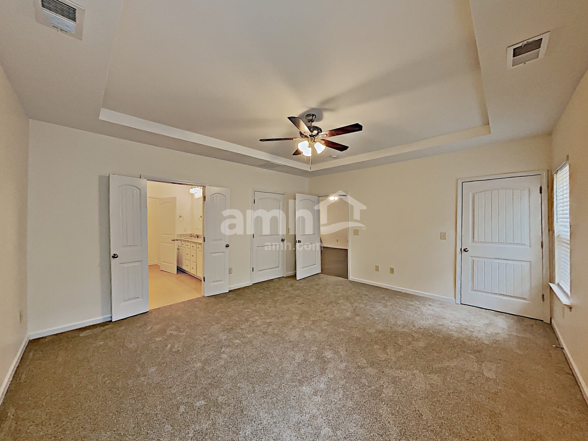 Building Photo - 105 Hickory Village Cir