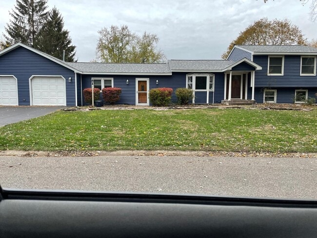 Primary Photo - 518 Rita Dr