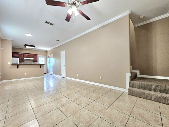 Building Photo - 3013 Treasure Haven Dr