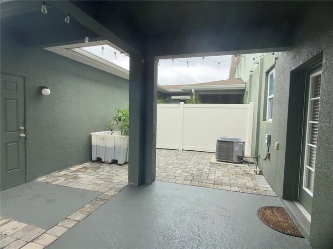 Building Photo - 4821 Nathan Hale Blvd