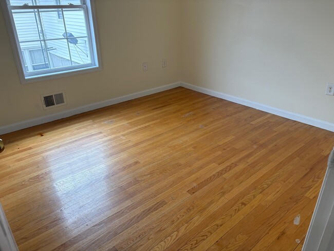 Building Photo - 30 Whitman Ave