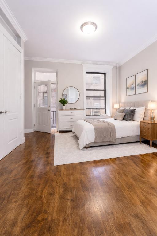 Building Photo - 52 Barrow St